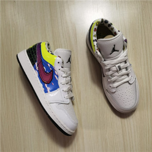 Air Jordan 1 LowGS AJ1 白色像素女子低帮复古运动鞋 DM8969-114