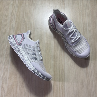 阿迪达斯贝克汉姆透气跑步鞋