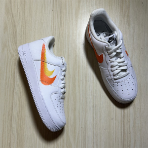 耐克 Nike Air Force 1 AF1 男子空军白橙低帮休闲板鞋FJ4228-100