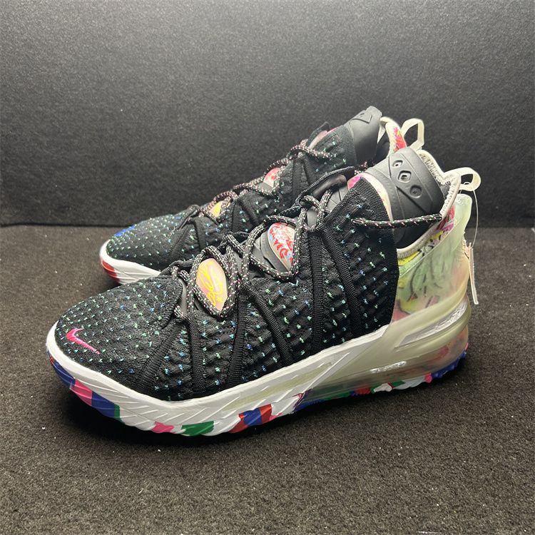 耐克 Nike LEBRON XVIII 詹姆斯18代大气垫实战篮球鞋 CQ9284-002