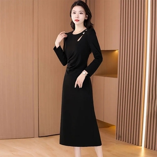 大码女装300斤中长款连衣裙春秋冬2024新款修身收腰镂空打底裙子