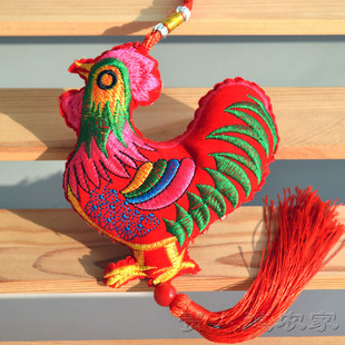 打春鸡迎春鸡刺绣五彩鸡香包挂件生肖鸡立春大公鸡吉祥物挂饰车挂