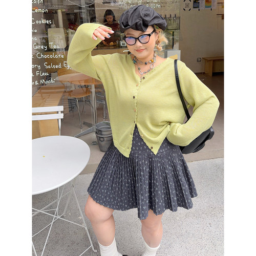 AZHOUSDAY阿周家微胖大码碎花半身裙女夏季胖MM显瘦短款百褶裙子