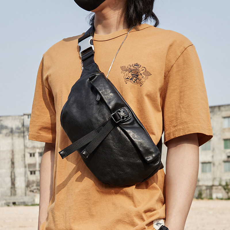 头层牛皮胸包斜挎包男款