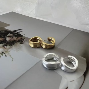 Tangtown现货发拉丝小圈耳环日常通勤休闲百搭