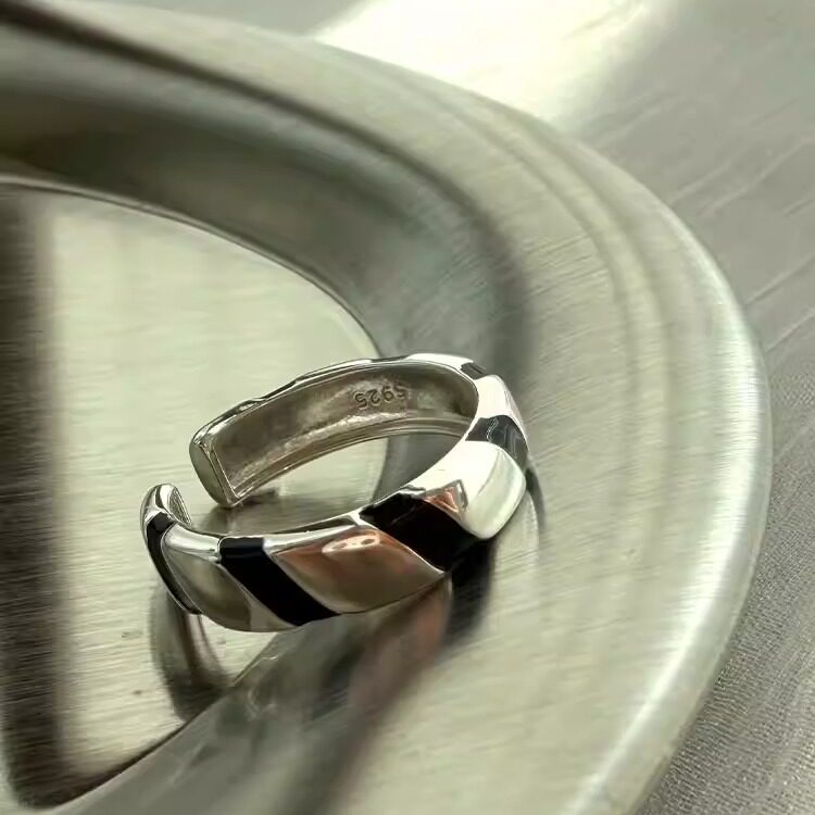 Tangtown925纯银黑漆边缠绕开口戒简约cleanfit