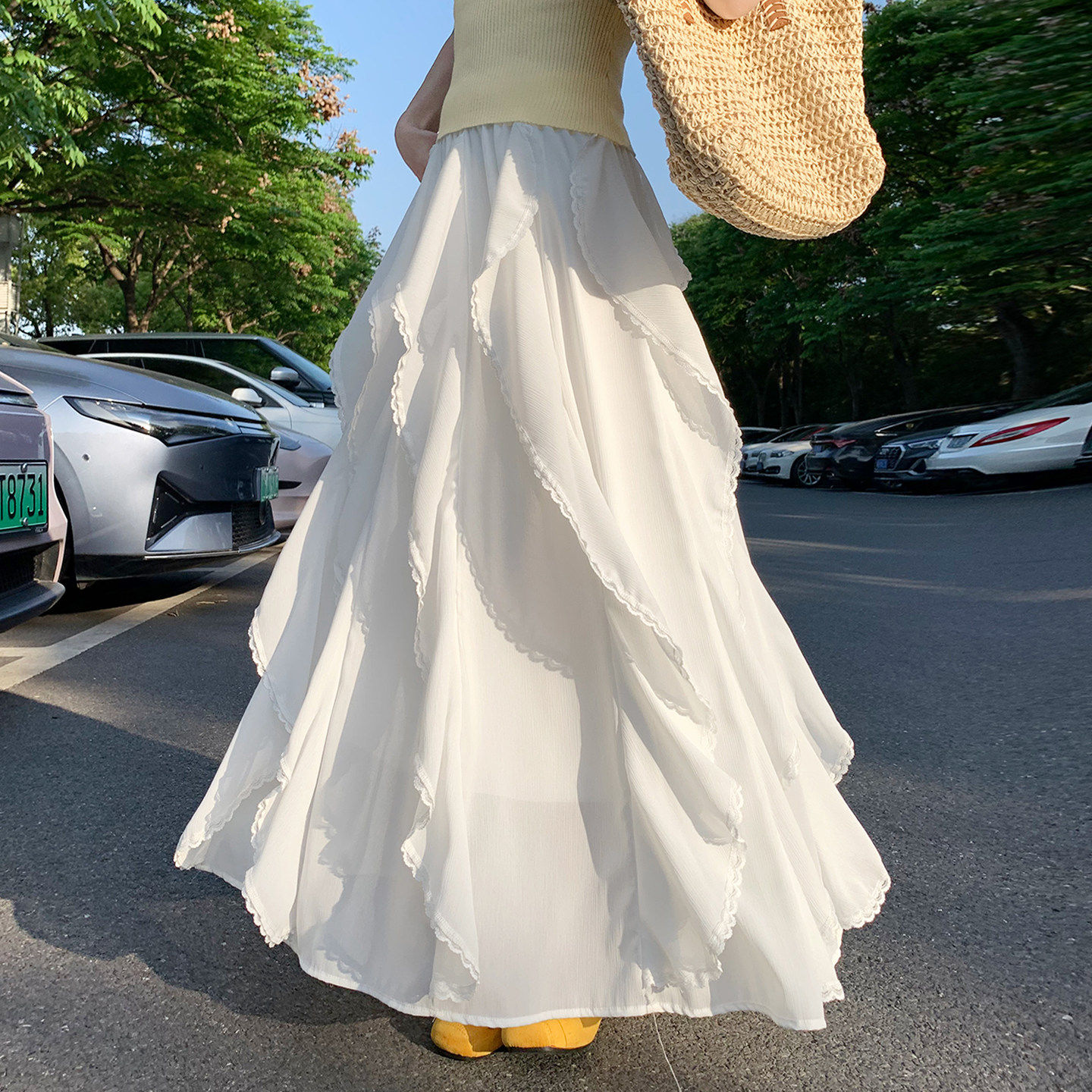 白色不规则荷叶边半身裙女夏季高腰显瘦A字蕾丝花边仙女蛋糕纱裙