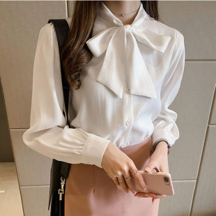 女性のための白いシフォンシャツ 2022 早春の新デザインニッチドレープシルケットサテンリボンシャツ