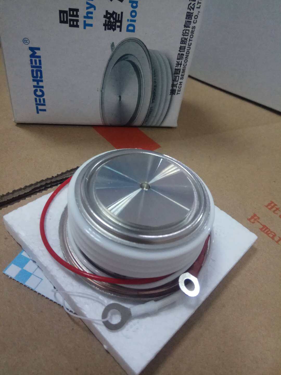 Consignment Xiangfan Taiji KP400A1600v thyristor semiconductor control rectifier module original