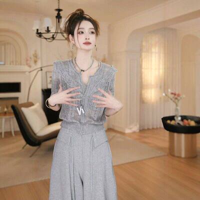 老钱风镂空灰色短袖针织衫女显瘦