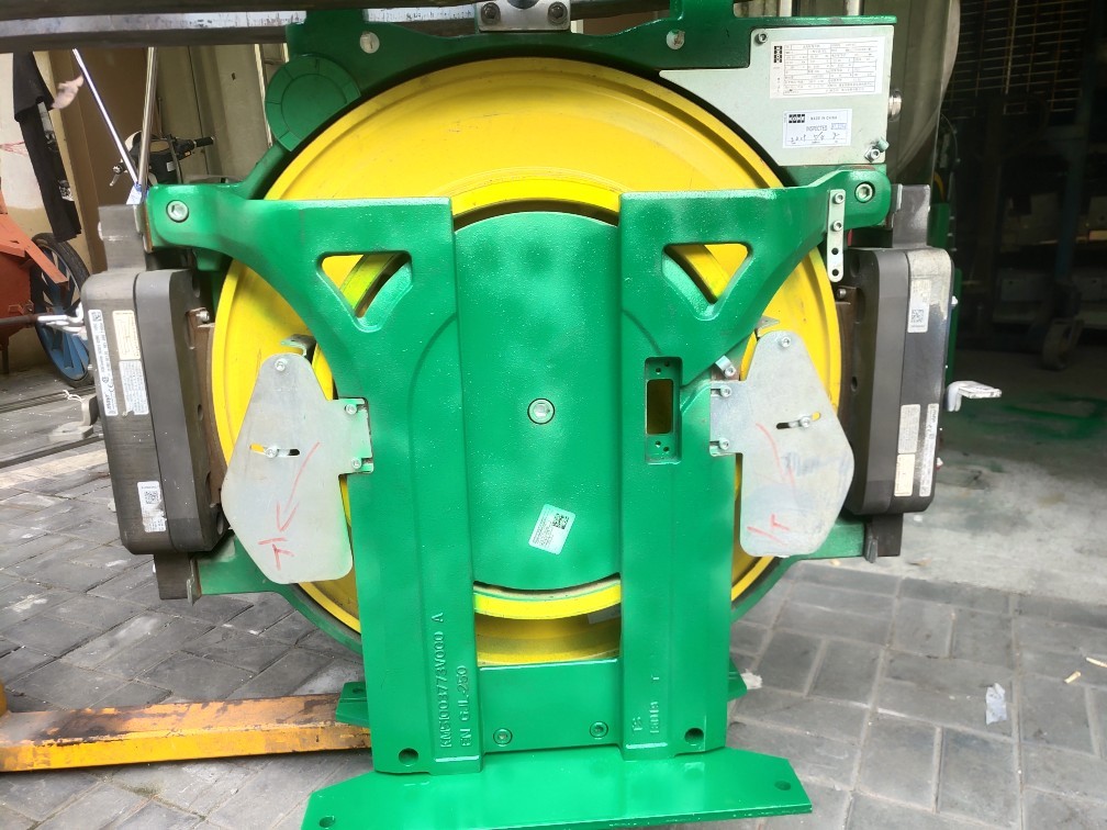 8208896NMX11三相交流马达