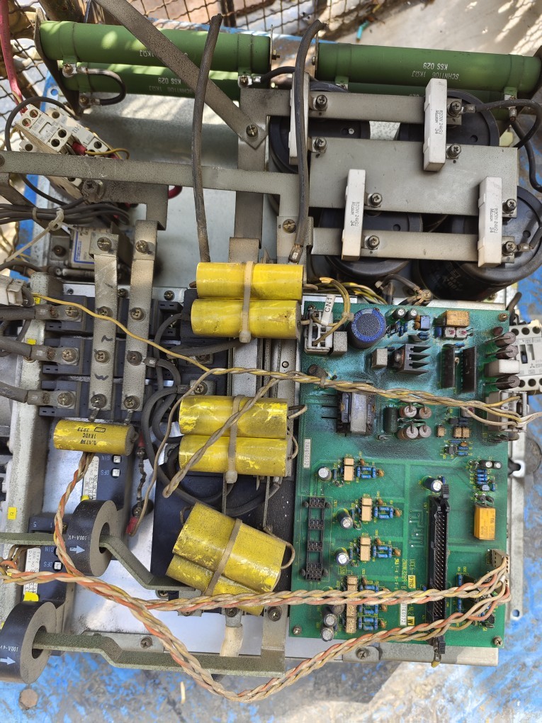 PM150CVA120 UCE6-97B2 东芝180电梯变频器模组 BCU-NL2