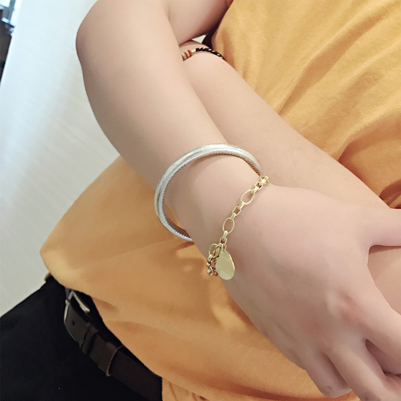 圆牌钛钢手链女潮男士情侣欧美复古韩版简约网红个性抖音潮流首饰