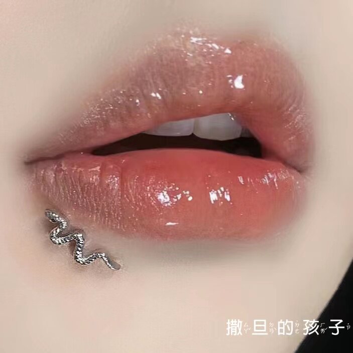 SATANS CHILD SNAKE WINGS LIP STUDS TITANIUM STEEL BABES PUNK GOTHIC 1.2 THICK INTERNAL THREADS EAR STUDS SWEET COOL