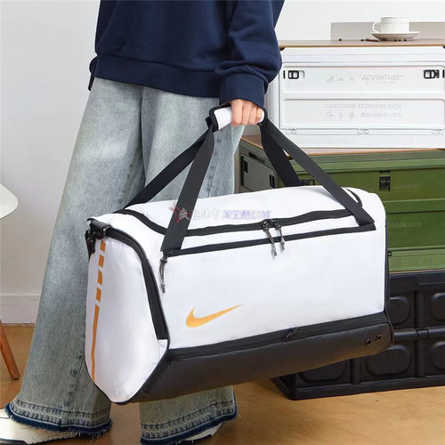 Nike耐克大容量运动健身包