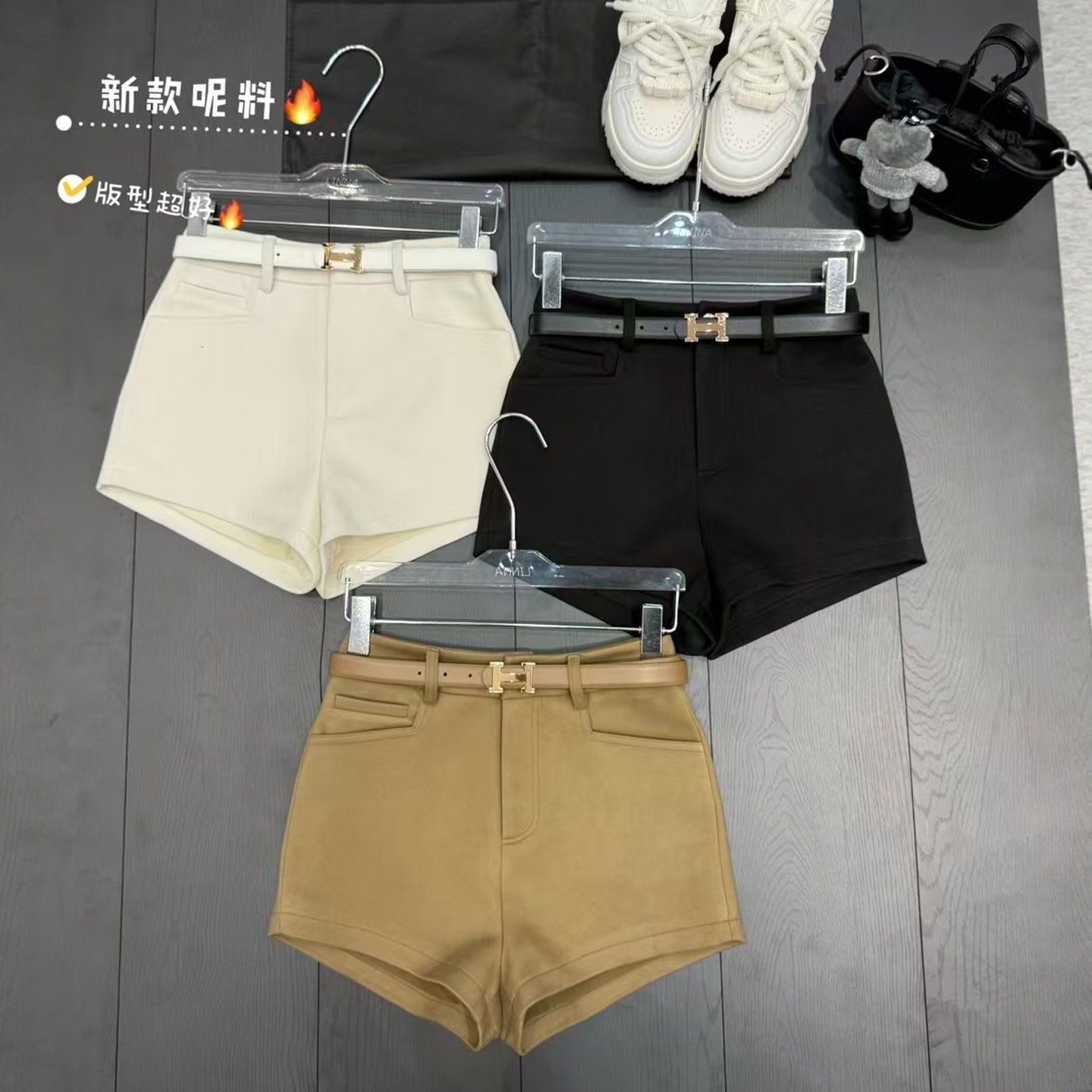 网红辣妹打底靴裤女2025秋冬新款小众设计高腰显瘦百搭毛呢短裤潮