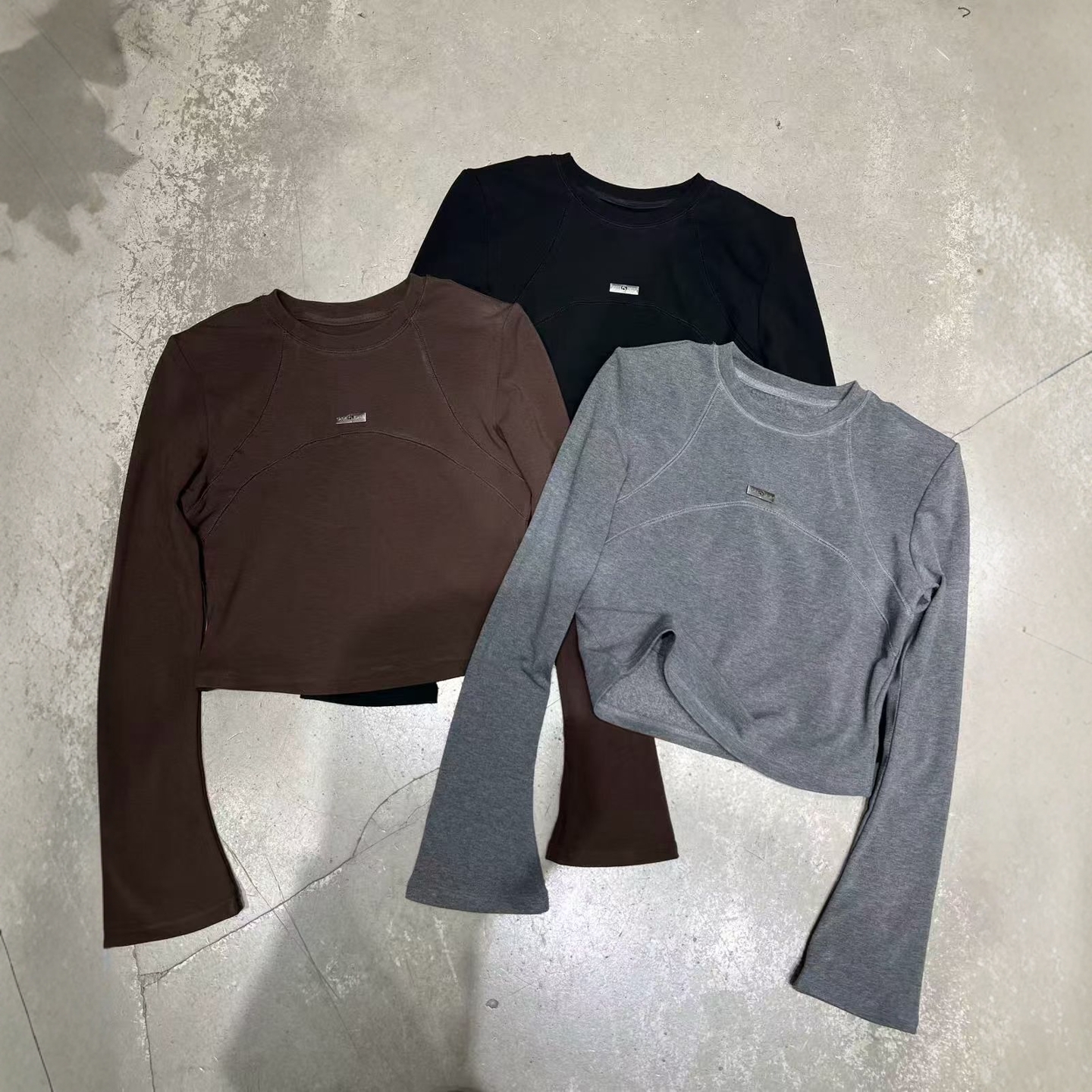 圆领套头百搭短款T恤上衣