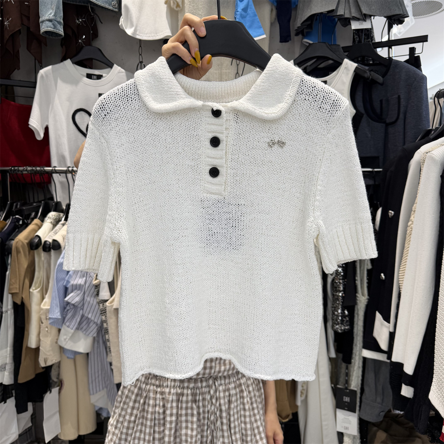 2026春夏新款娃娃领白色POLO针织衫女短袖纽扣显瘦减龄温柔风上衣