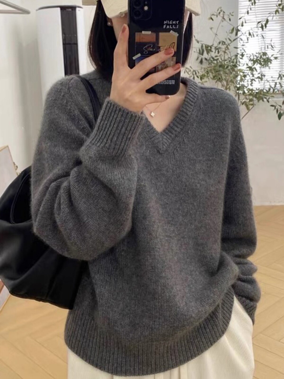 高端欧货！秋冬v领羊绒衫女宽松慵懒加厚上衣纯羊毛针织打底短款