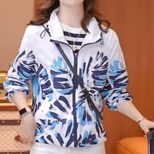 2026夏季女士印花连帽防晒外套
