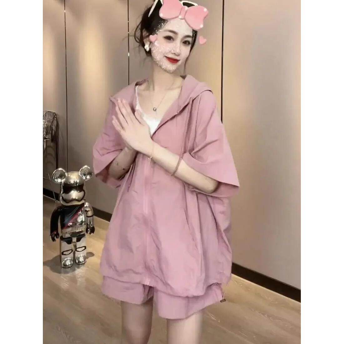 胖mm300斤休闲运动服防晒套装女夏季大尺码宽松短袖帽衫短裤两件