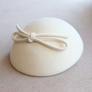 羊毛呢贝蕾帽女士日系秋冬新款简约气质蝴蝶结画家帽时装毡帽百搭