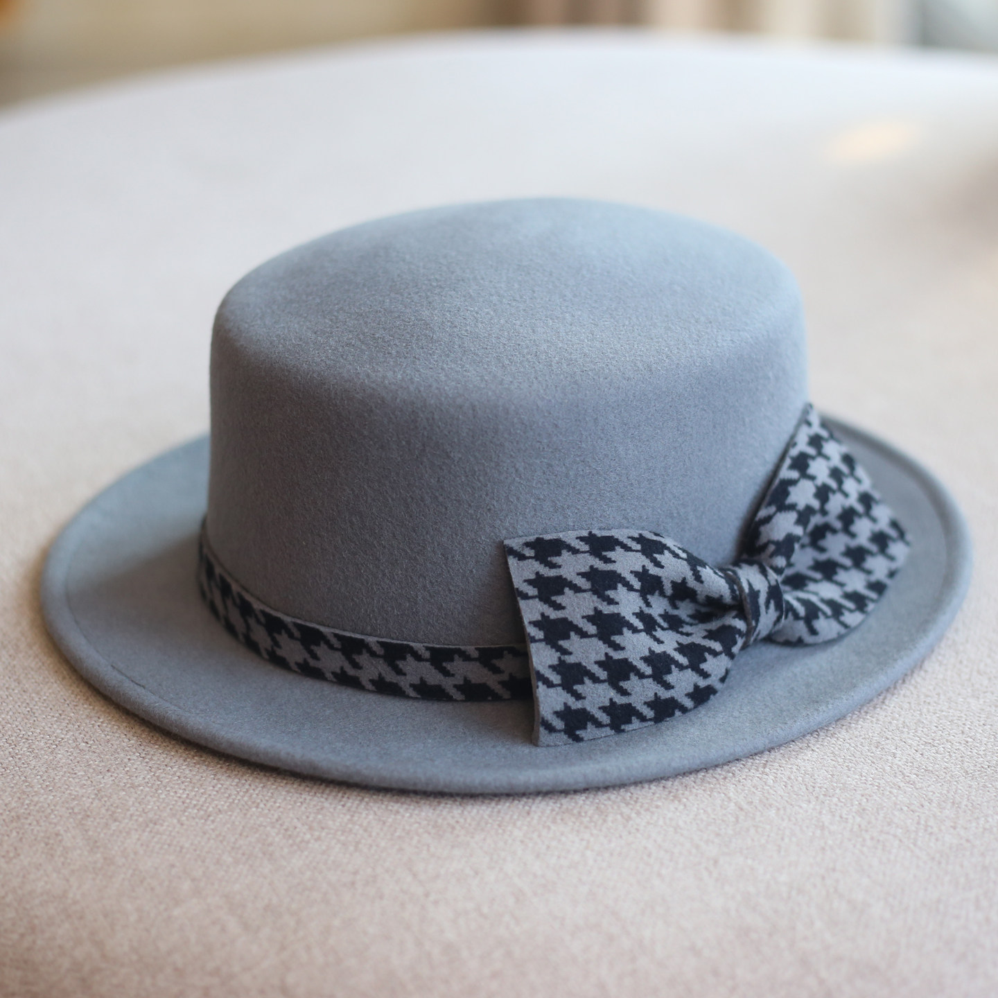 复古千鸟格平顶平沿秋冬羊毛帽子女韩版女英伦平沿礼帽逛街显脸小