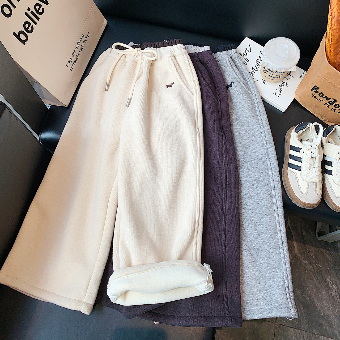 女童一体奥粒绒糯米卫裤运动裤