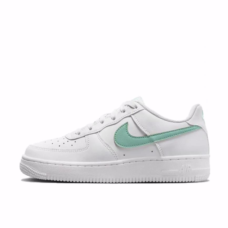 NikeAirForce低帮板鞋