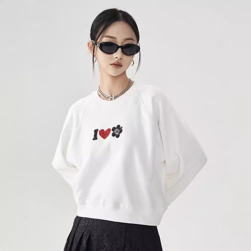广州十三行DTWO长袖刺绣原创潮印花棉卫衣设计修身显瘦T恤上衣女
