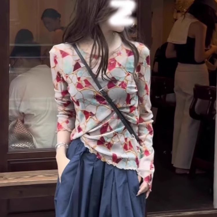 夏日穿搭印花薄款网纱长袖t恤女新款独特高级感漂亮防晒罩衫上衣