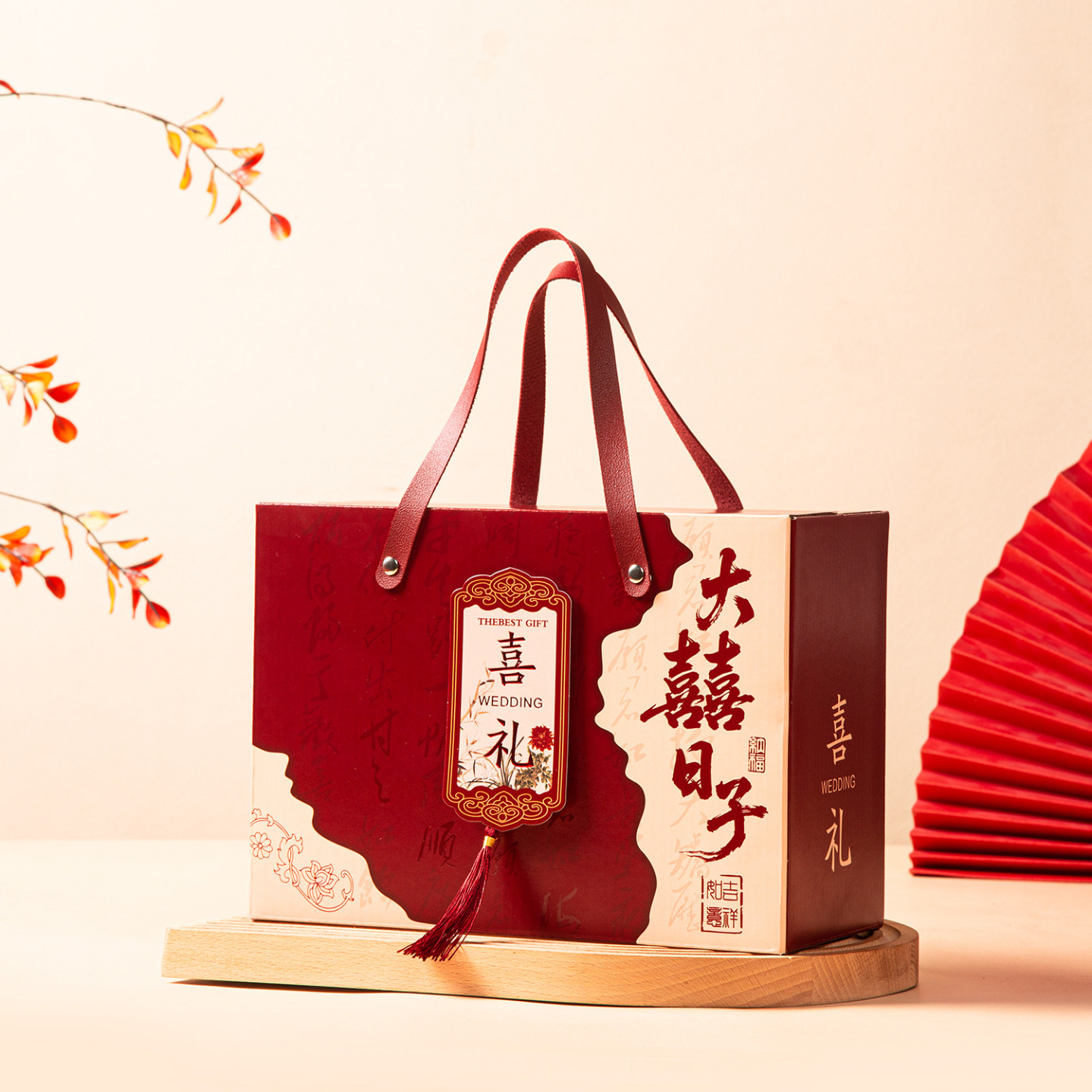 中式婚礼瓦楞喜糖盒红色古典手提礼盒结婚糖果包装盒流苏装饰空盒