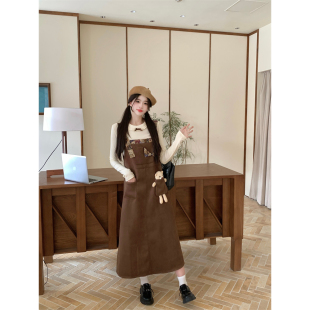 枫糖小熊复古美拉德背带连衣裙女早秋设计感棕色长裙森女宽松学生