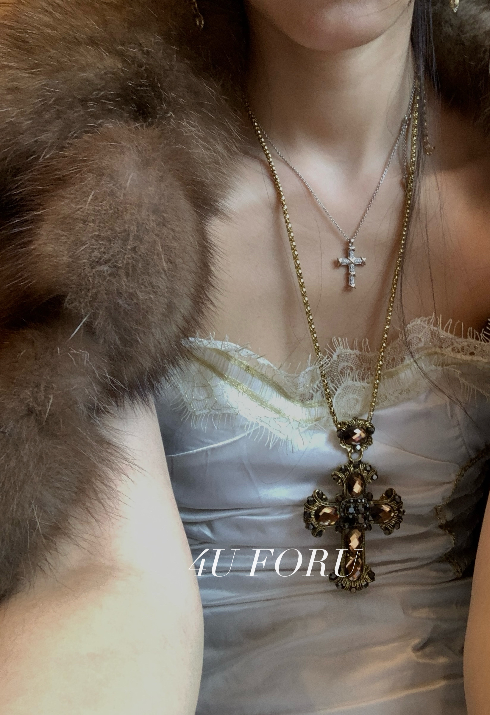 小众复古民族风镶钻宝石十字架项链秋冬新款毛衣挂链吊坠