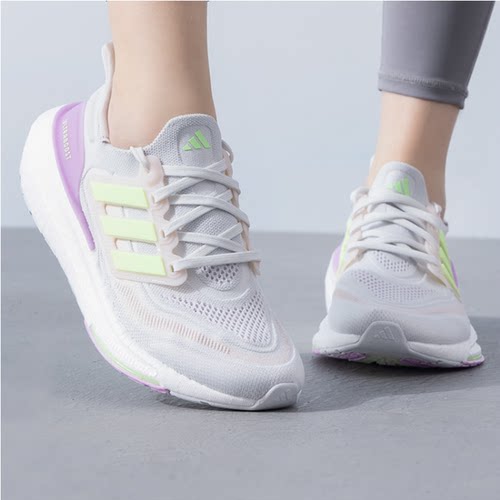 阿迪达斯LIGHTW女缓震运动跑步鞋