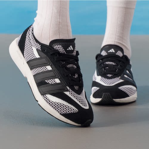 adidas女LIGHTBLAZE运动休闲鞋
