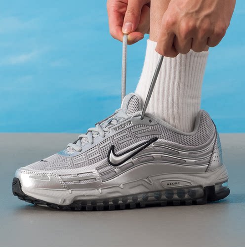Nike男鞋复古银灰跑步鞋休闲鞋