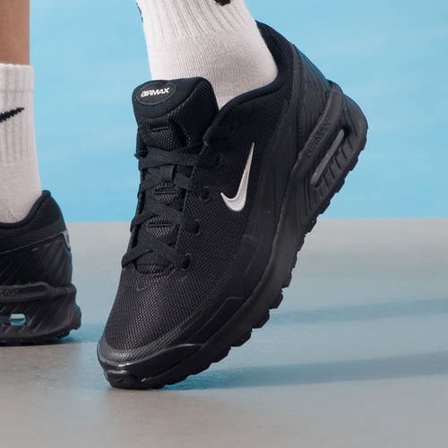 NIKE男气垫鞋复古跑步鞋