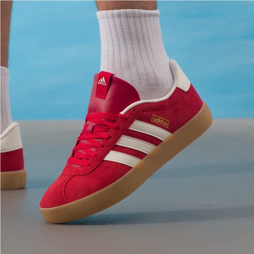adidas男女运动休闲鞋板鞋