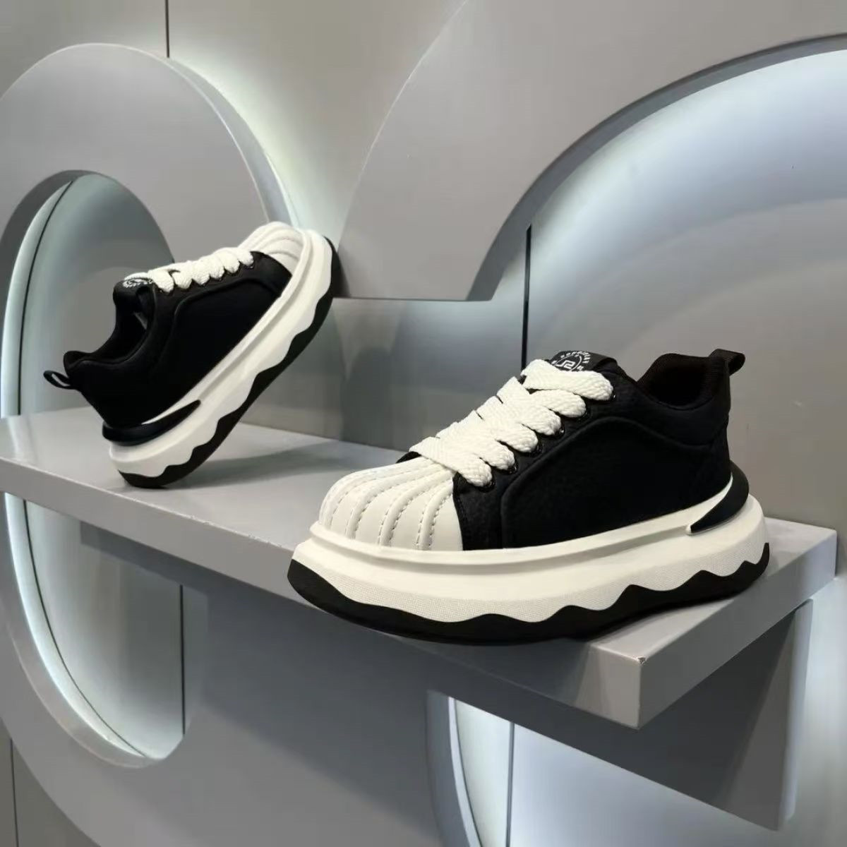 网红2025新款男士休闲板鞋