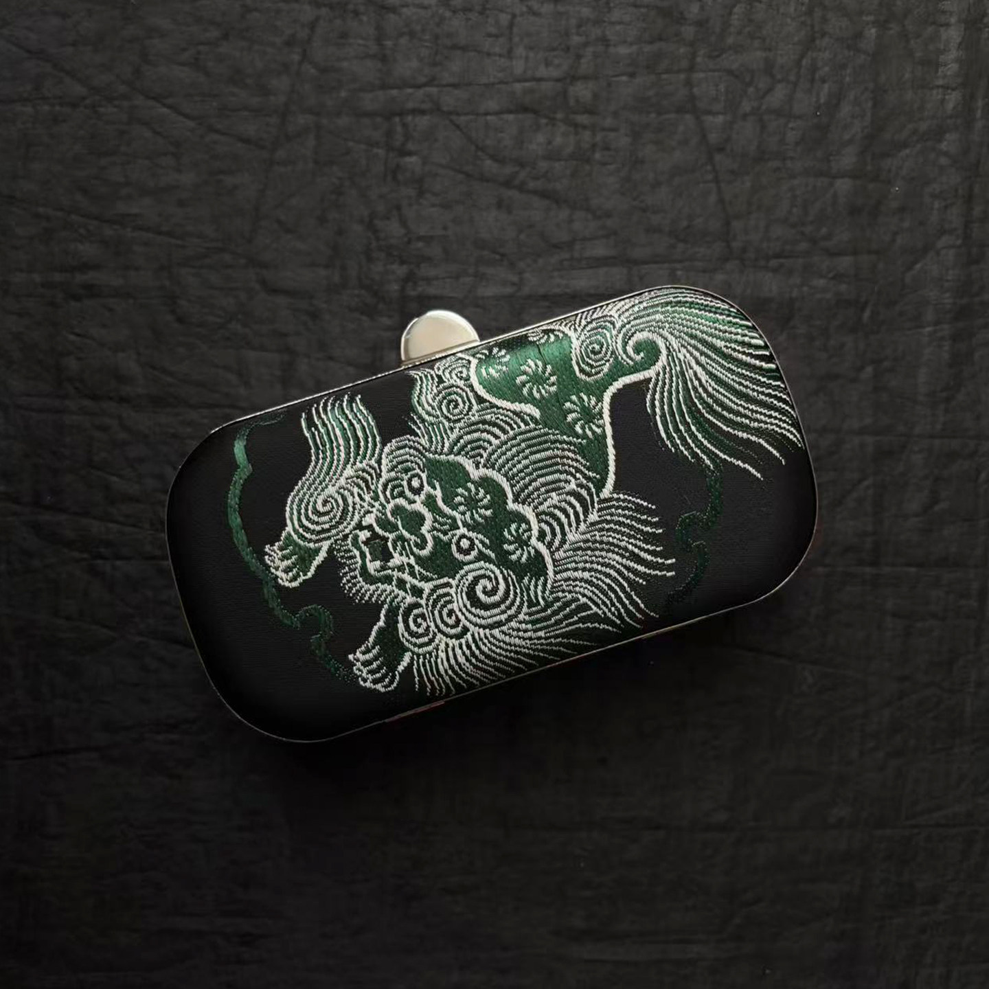 绿麒麟新中式晚宴手包 日本蚕丝布艺硬壳宴会包手机晚装包 妍制