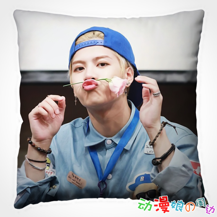 王嘉尔照片抱枕午睡礼物腰靠垫