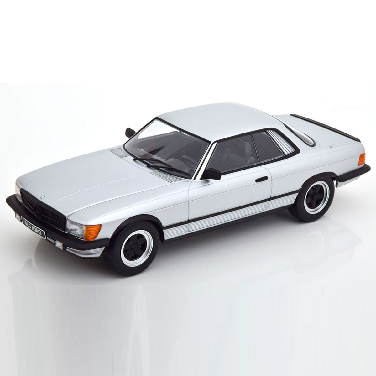 KK 1/18  奔驰 500 SLC 6.0 AMG C107 1985款  合金汽车模型 银色
