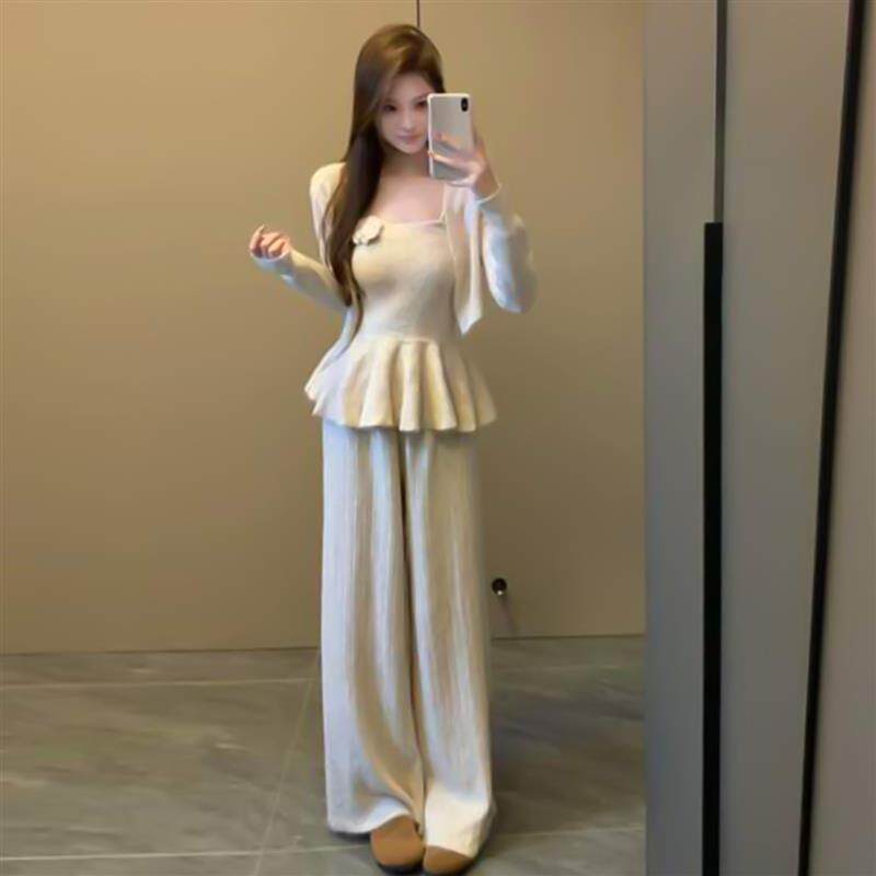 2025新款韩系巨好看穿搭针织套装女早秋季小个子休闲阔腿裤三件套