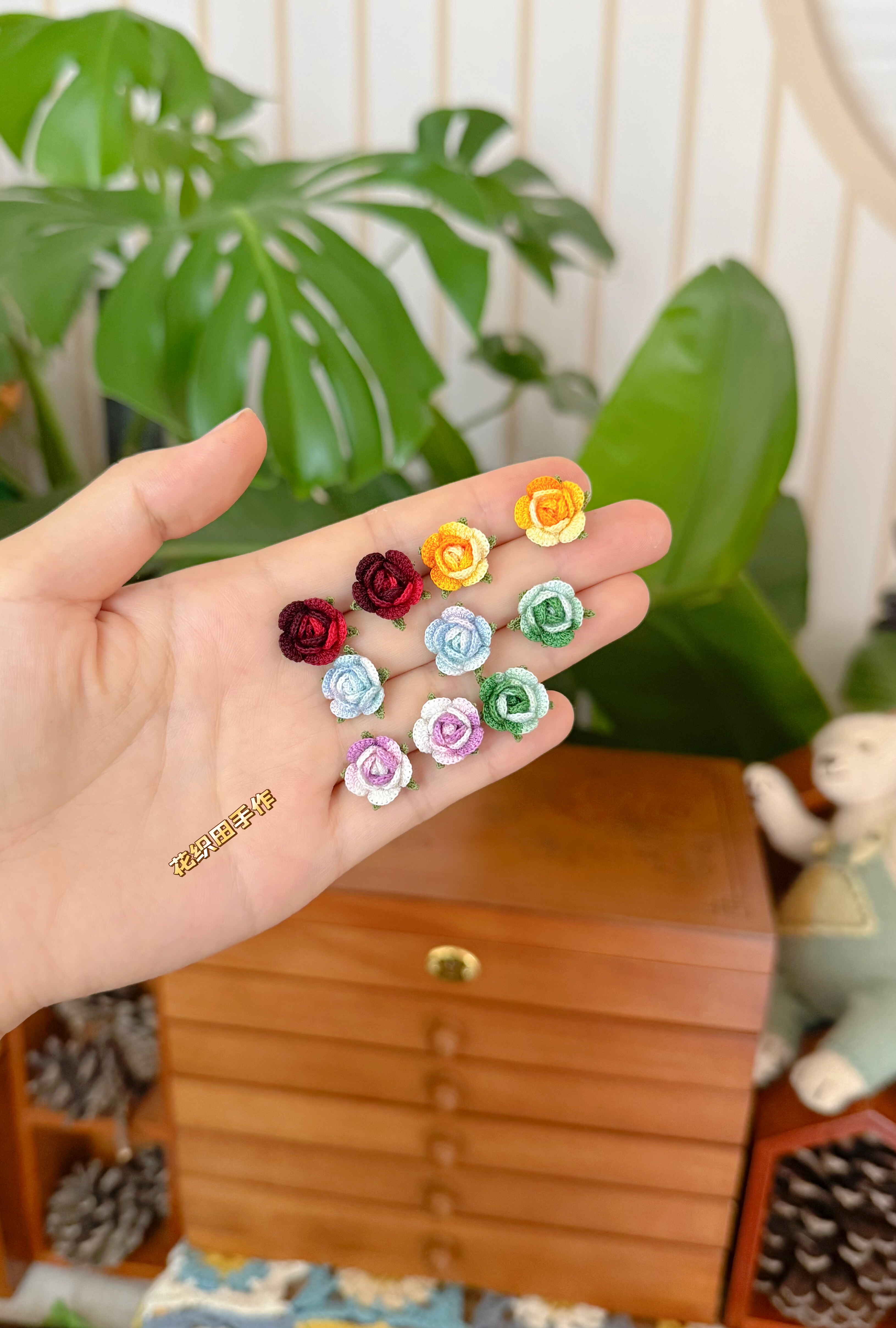 花织田|原创玫瑰耳钉手工微钩编织耳饰成品森系衣服配饰节日礼物