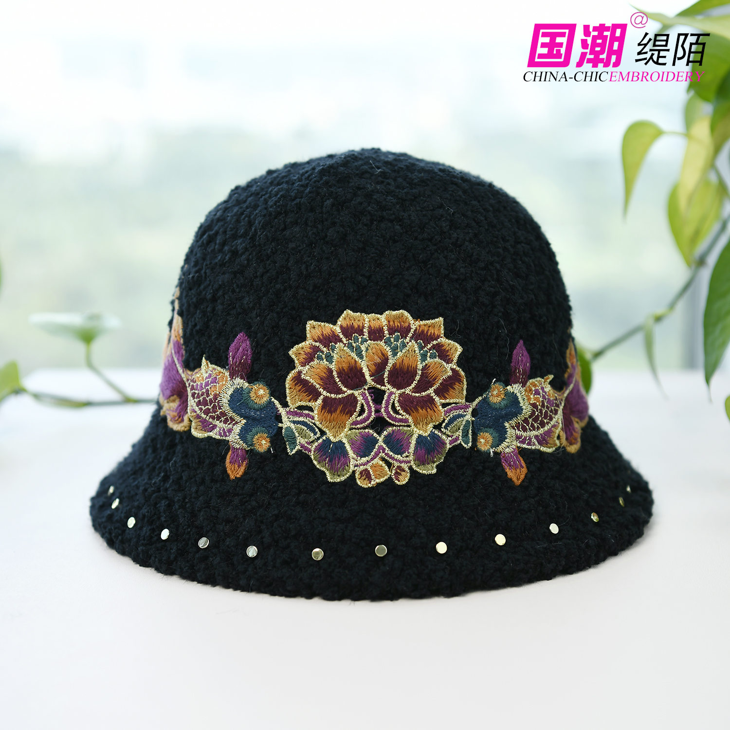 新款民族风秋冬女帽刺绣花盆帽旅游休闲渔夫帽可折叠百搭保暖帽子