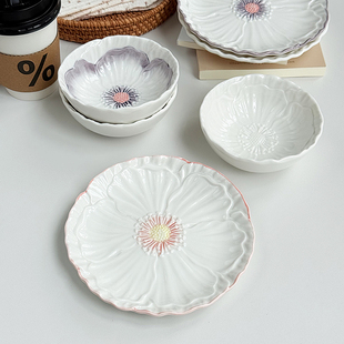 高颜值精致花朵浮雕甜品盘小清新釉下彩立体感蛋糕盘餐具