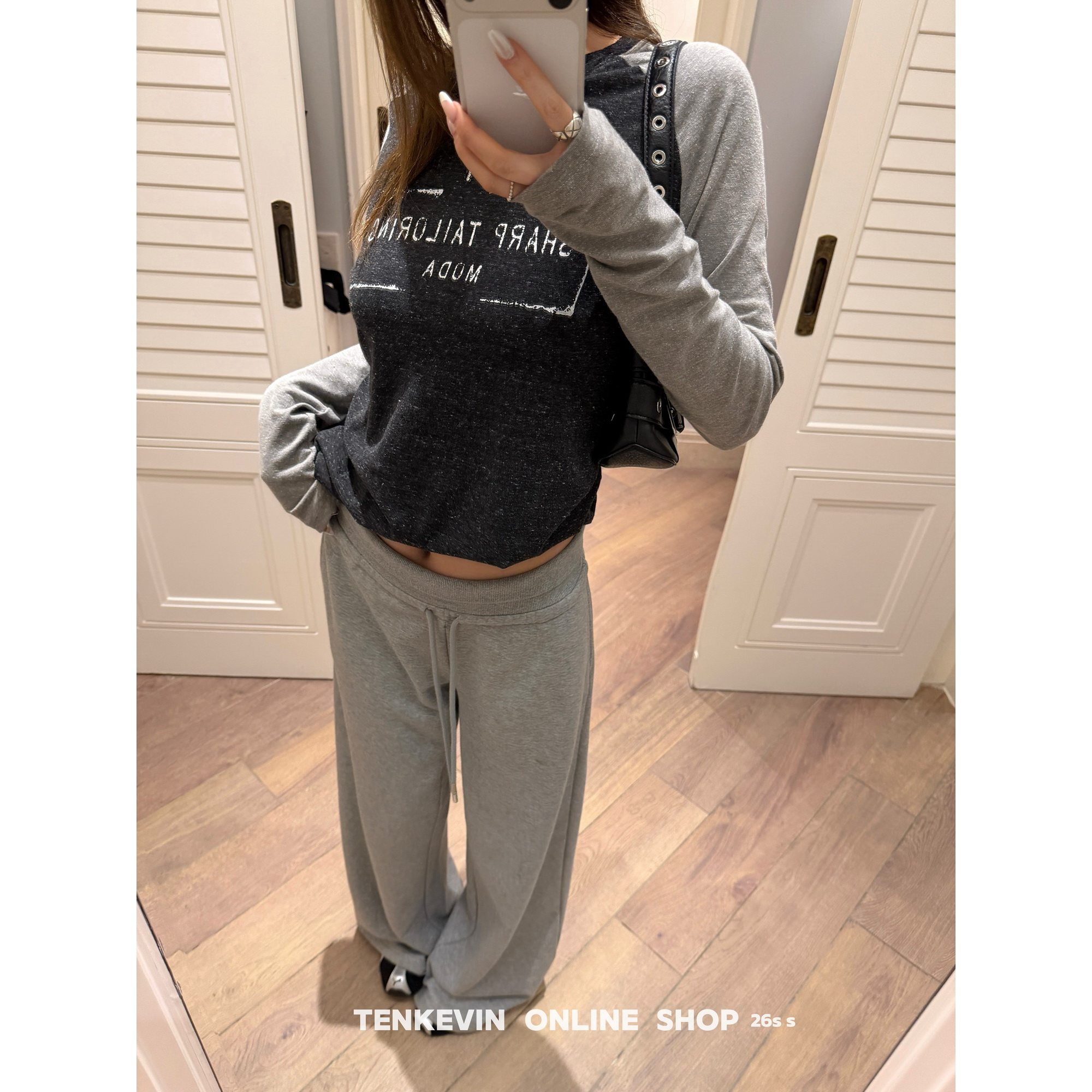 十一石 基础时髦精  圆领拼接撞色字母印花T恤女小个子长袖上衣II