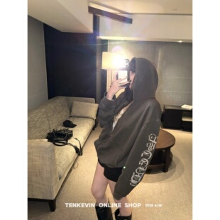 十一石 茶褐旧染 复古炒色刺绣拉链连帽宽松卫衣女早秋新款外套