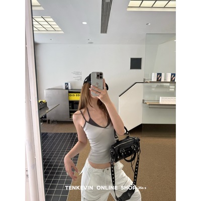 撞色拼边假两件v领显瘦挂脖吊带